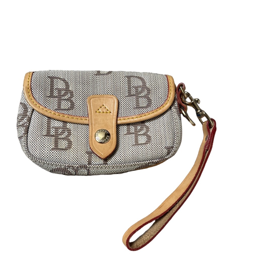 Dooney & Bourke - Signature Wristlet